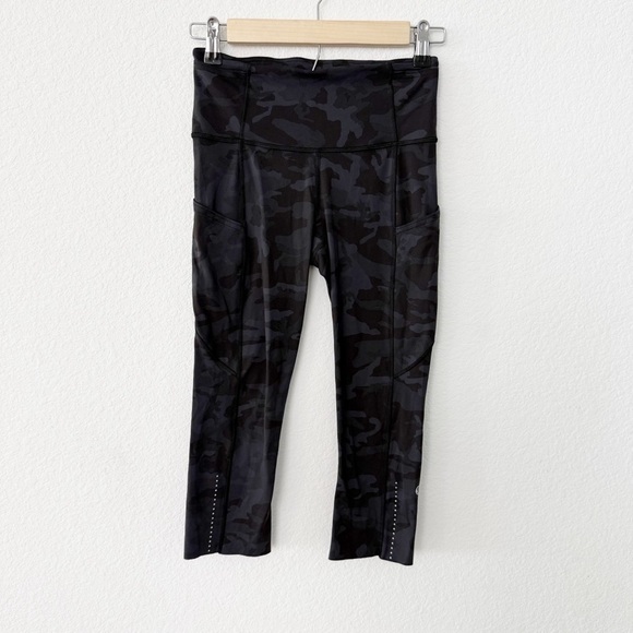 Lululemon- Fast & Free Croo II* Nulux 19”- Size 4 - Picture 2 of 9